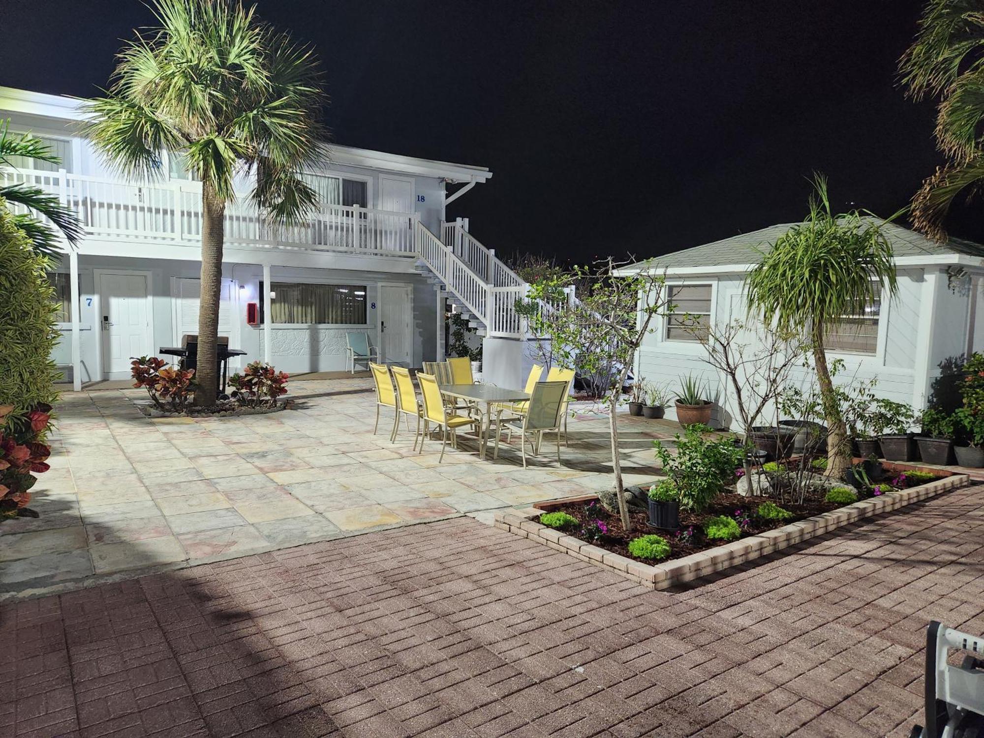The Palms On Ocean Motel Pompano Beach Exterior photo